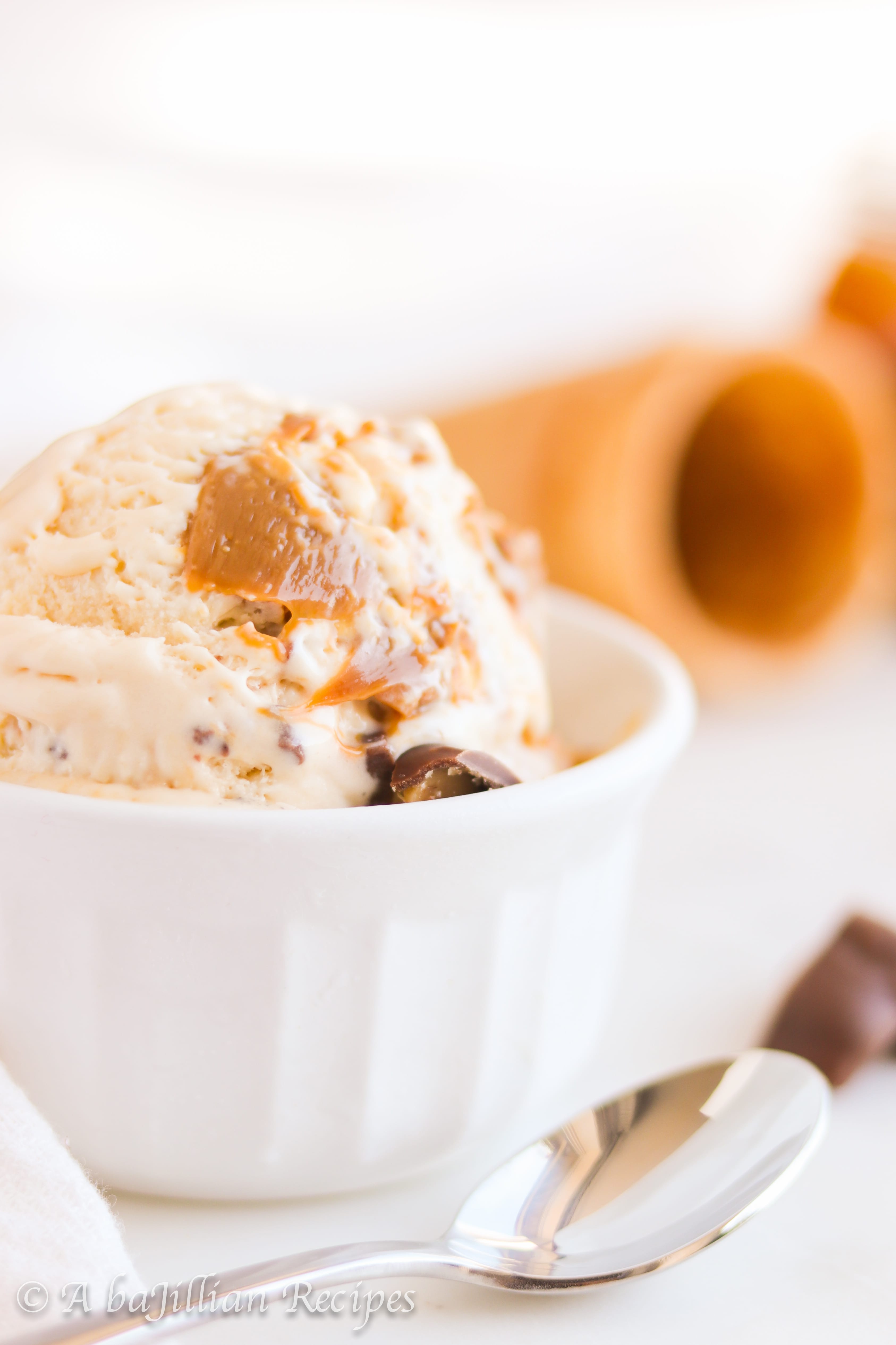Nutty, toasted brown butter ice cream loaded with English toffee bits and thick pockets of dulce de leche!